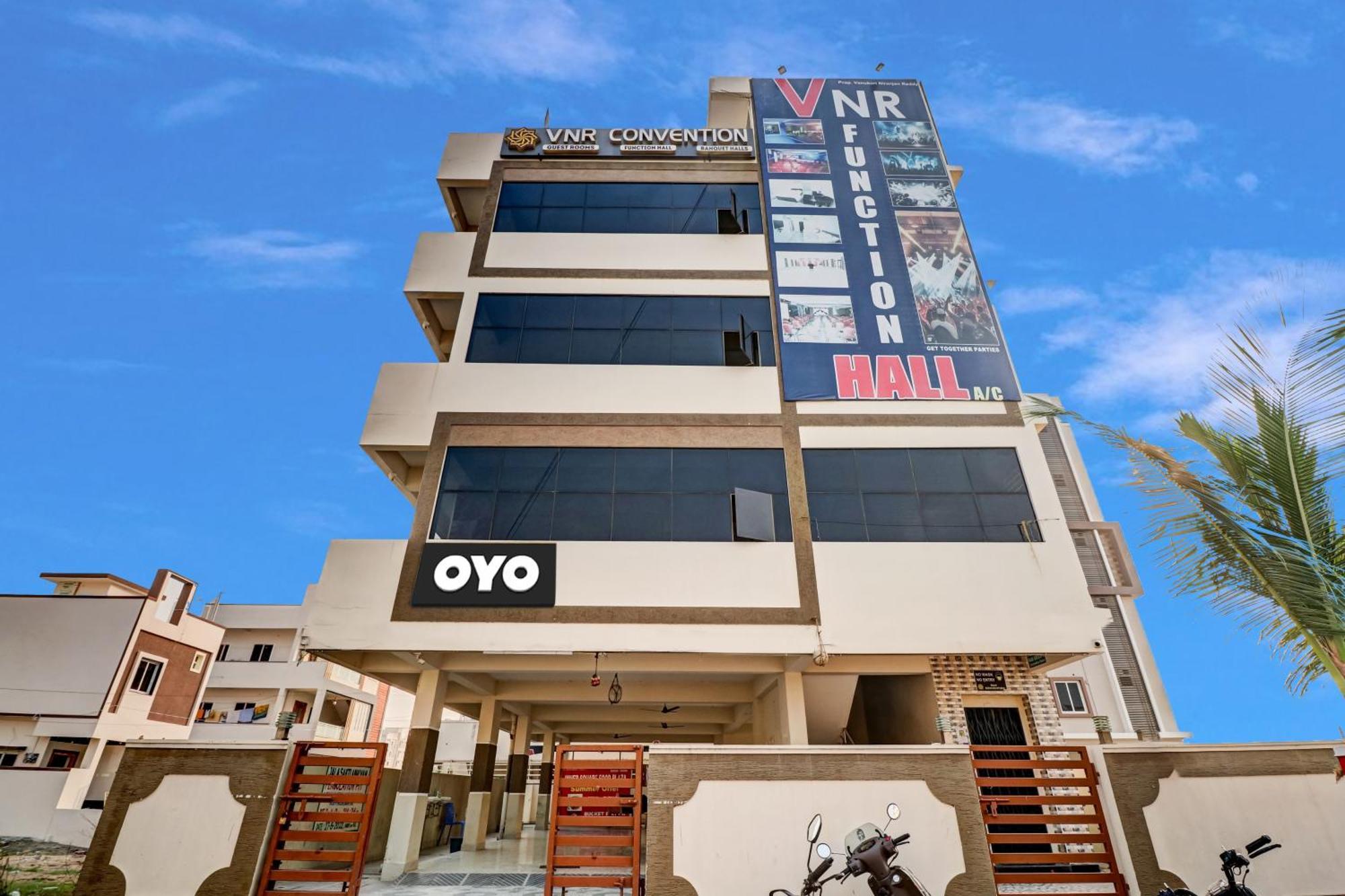 Oyo Vnr Convention Hotell Guntūr Exteriör bild